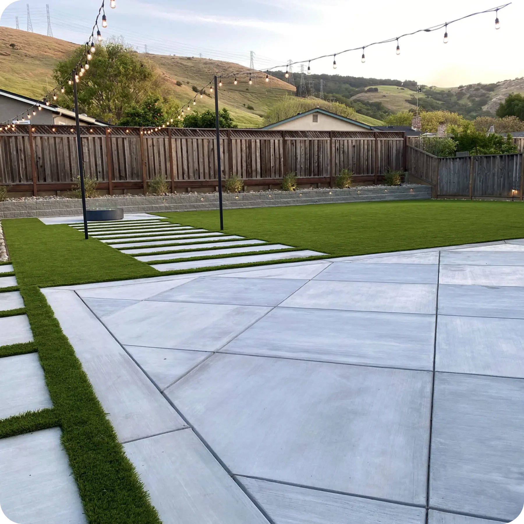 Finished hardscape borders and edging detail by Kaizenscapes in North Georgia