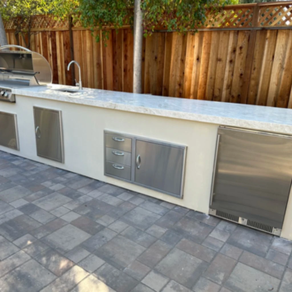 Outdoor Kitchen